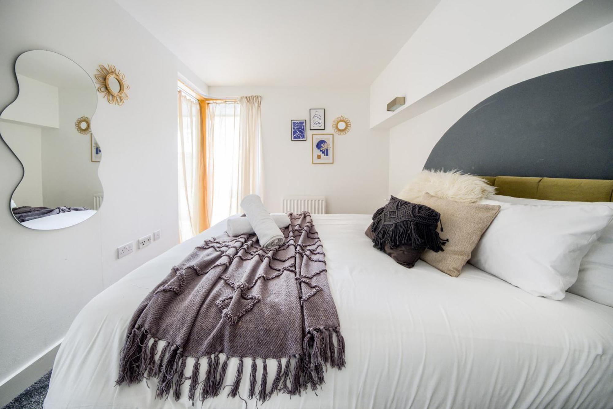 Coventry Large 4-Bed Townhouse By Empower Homes 외부 사진
