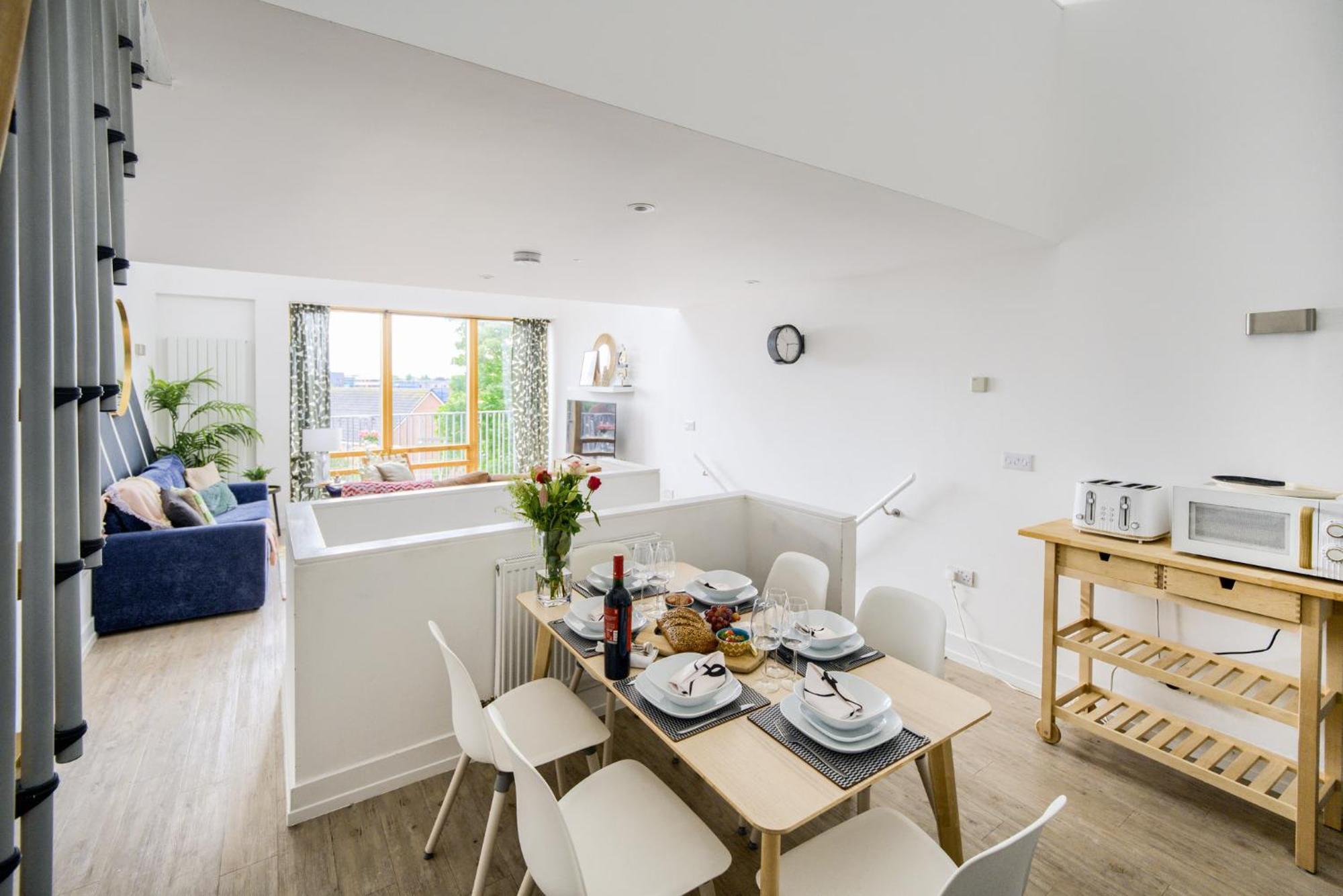Coventry Large 4-Bed Townhouse By Empower Homes 외부 사진