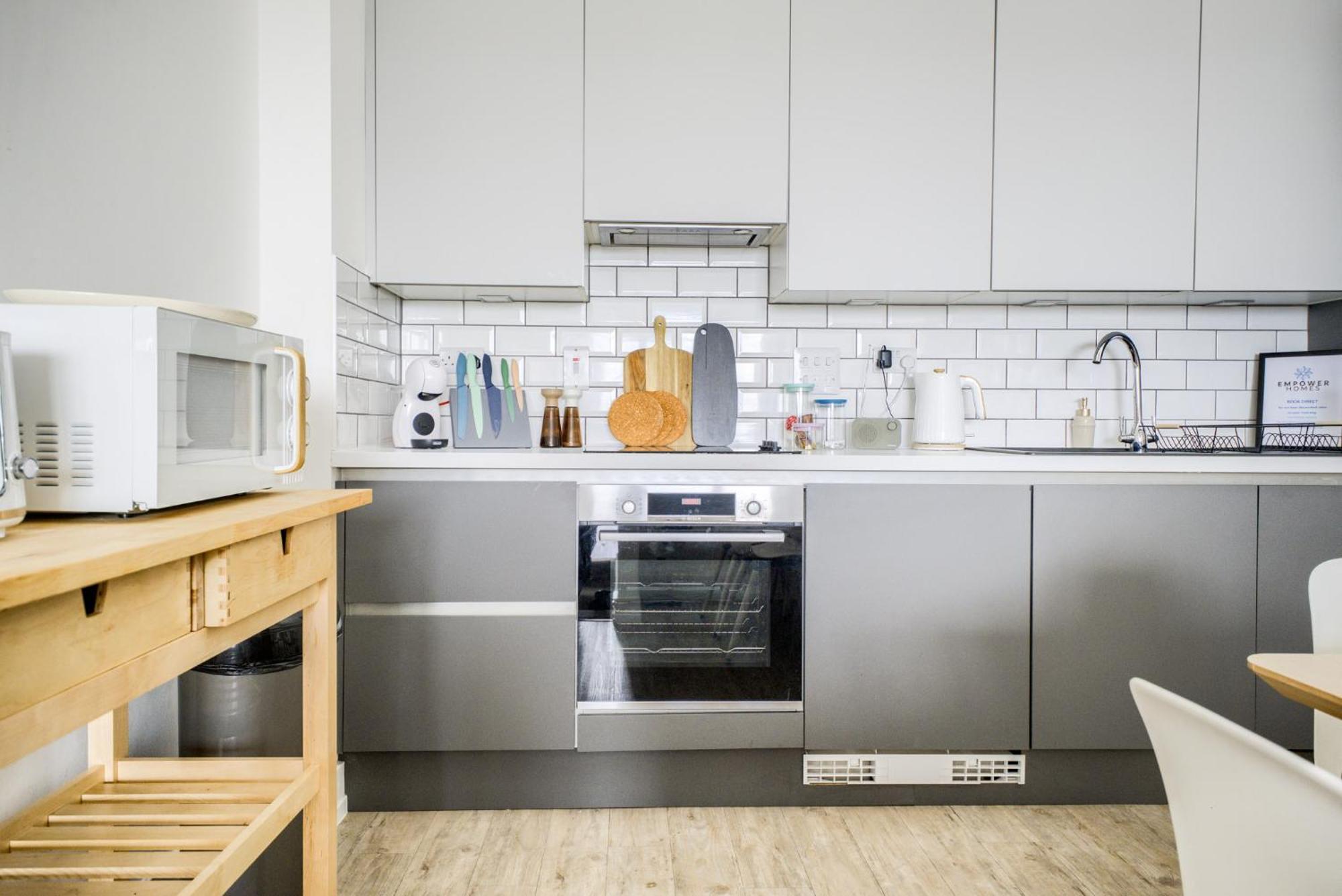 Coventry Large 4-Bed Townhouse By Empower Homes 외부 사진