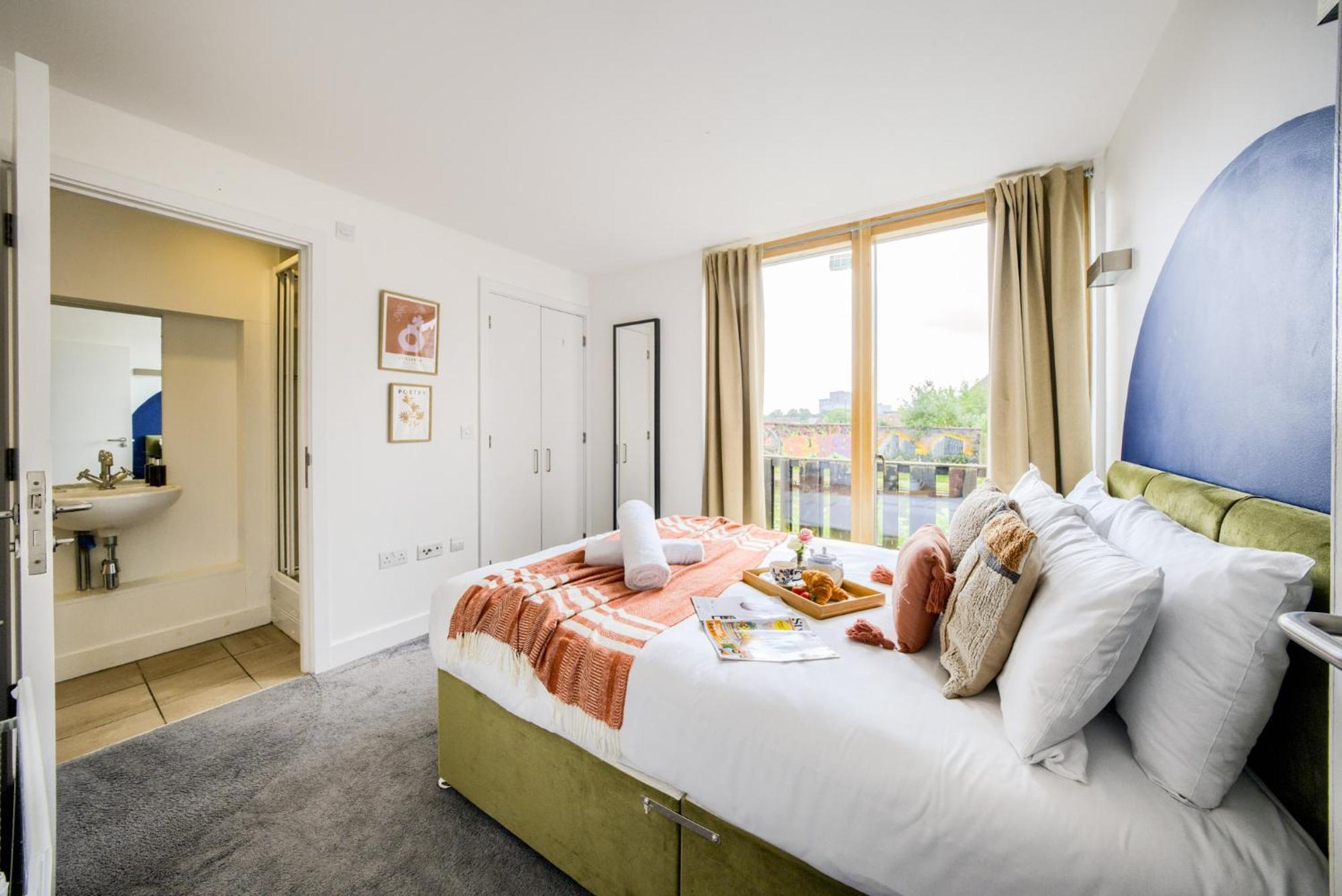 Coventry Large 4-Bed Townhouse By Empower Homes 외부 사진